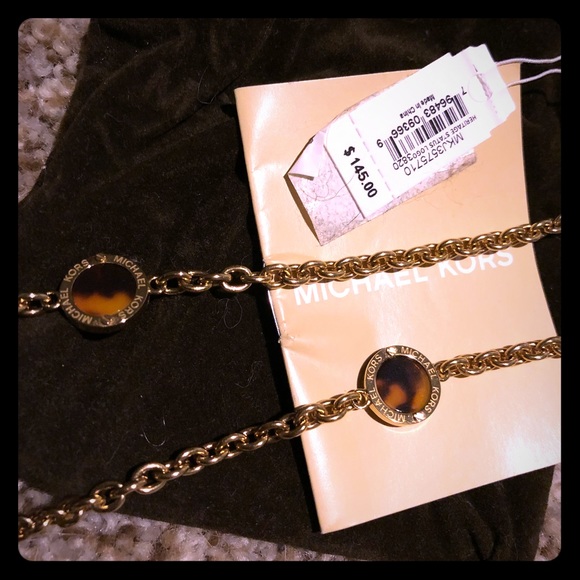 Michael kors necklace (Like new!) - Picture 1 of 2